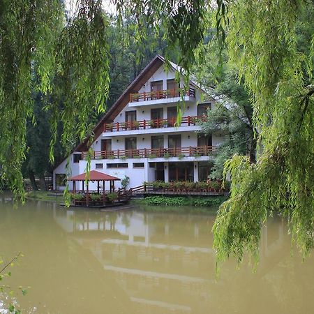 Guest House Lacul Linistit Moneasa Eksteriør billede